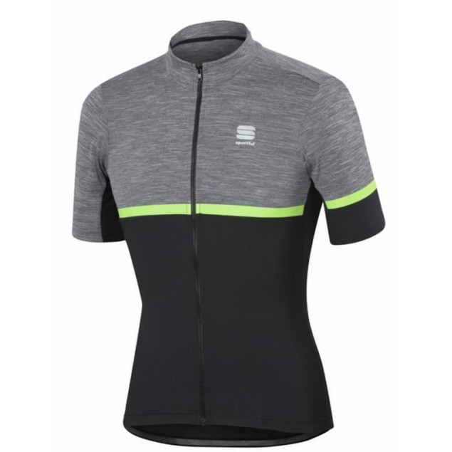 Sportful Giara Jersey kopen bij Banierhuis, de grootste Fietsenwinkel in Utrecht. Sportful Giara Jersey kopen bij Banierhuis, de grootste Fietsenwinkel in Utrecht.