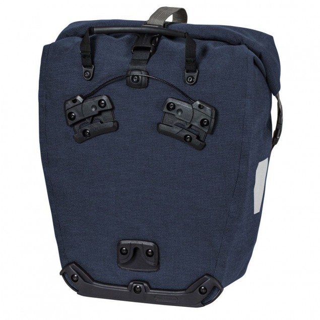 Ortlieb Tas Back Roller Urban QL3.1 blauw kopen bij Banierhuis, de grootste Fietsenwinkel in Utrecht. Ortlieb Tas Back Roller Urban QL3.1 blauw kopen bij Banierhuis, de grootste Fietsenwinkel in Utrecht.