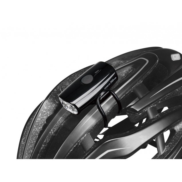 Topeak Helm led Headlux 250 USB kopen bij Banierhuis, de grootste Fietsenwinkel in Utrecht. Topeak Helm led Headlux 250 USB kopen bij Banierhuis, de grootste Fietsenwinkel in Utrecht.