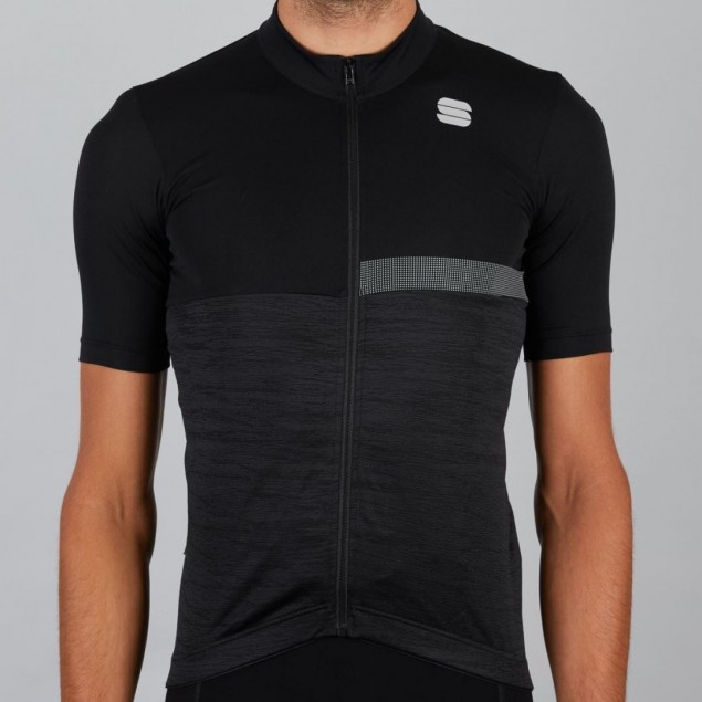 Sportful Giara Jersey kopen bij Banierhuis, de grootste Fietsenwinkel in Utrecht. Sportful Giara Jersey kopen bij Banierhuis, de grootste Fietsenwinkel in Utrecht.
