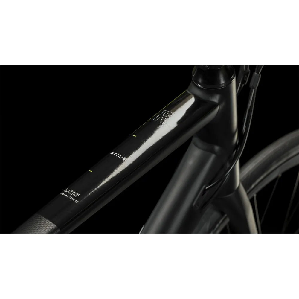 Cube Attain Race heren kopen bij Banierhuis, de grootste Fietsenwinkel in Utrecht.